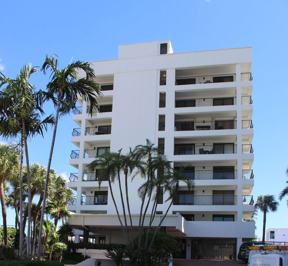 Galeria on Collins  photo 2